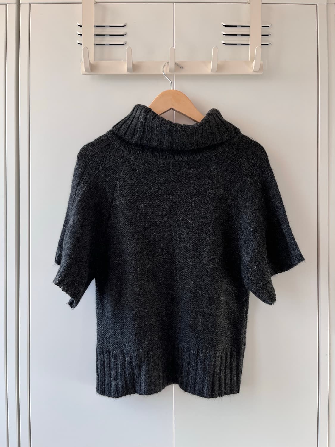 Sempre 차콜 꽈배기 목폴라 울니트 상품이미지10