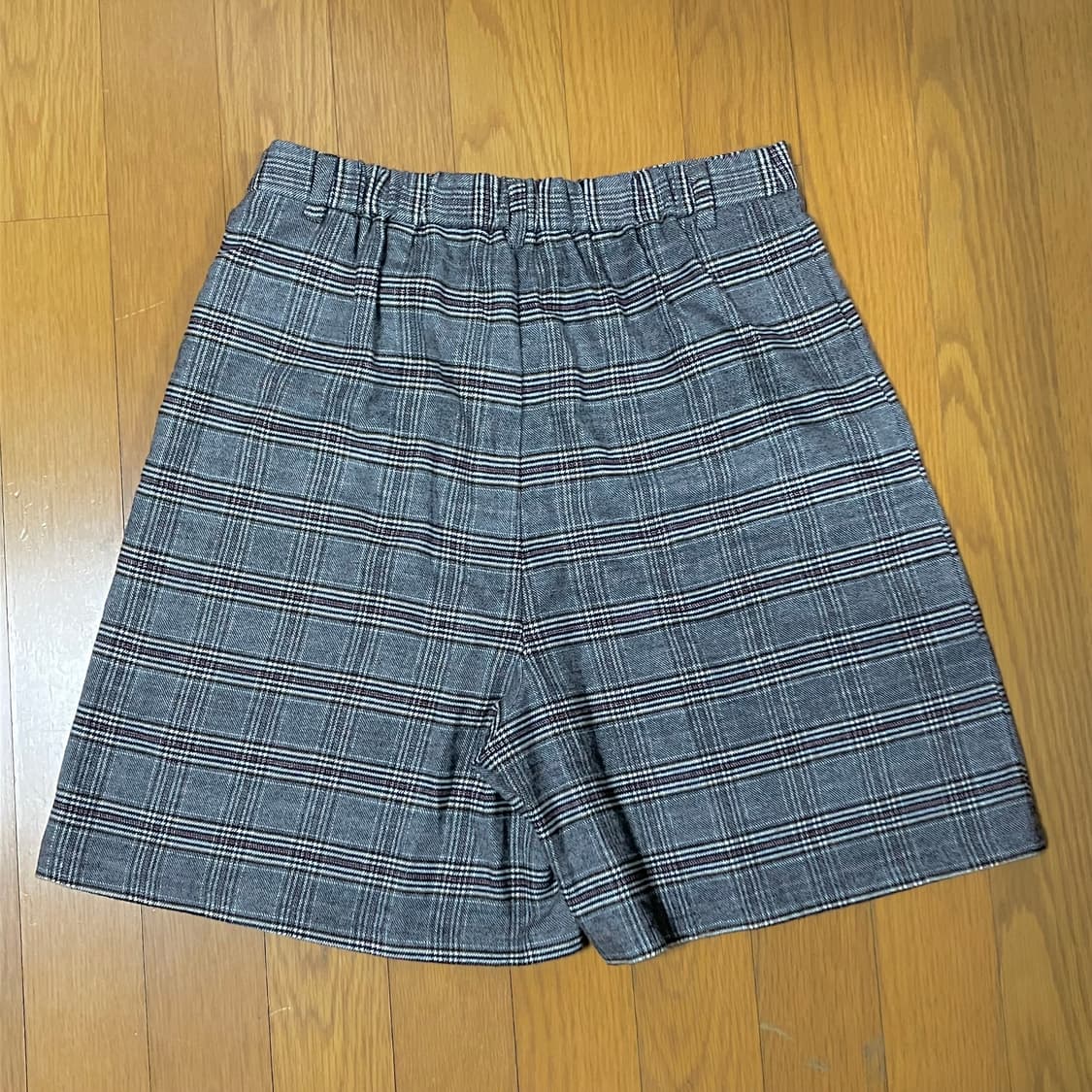 GU 회색 체크 미디 반바지 상품이미지5