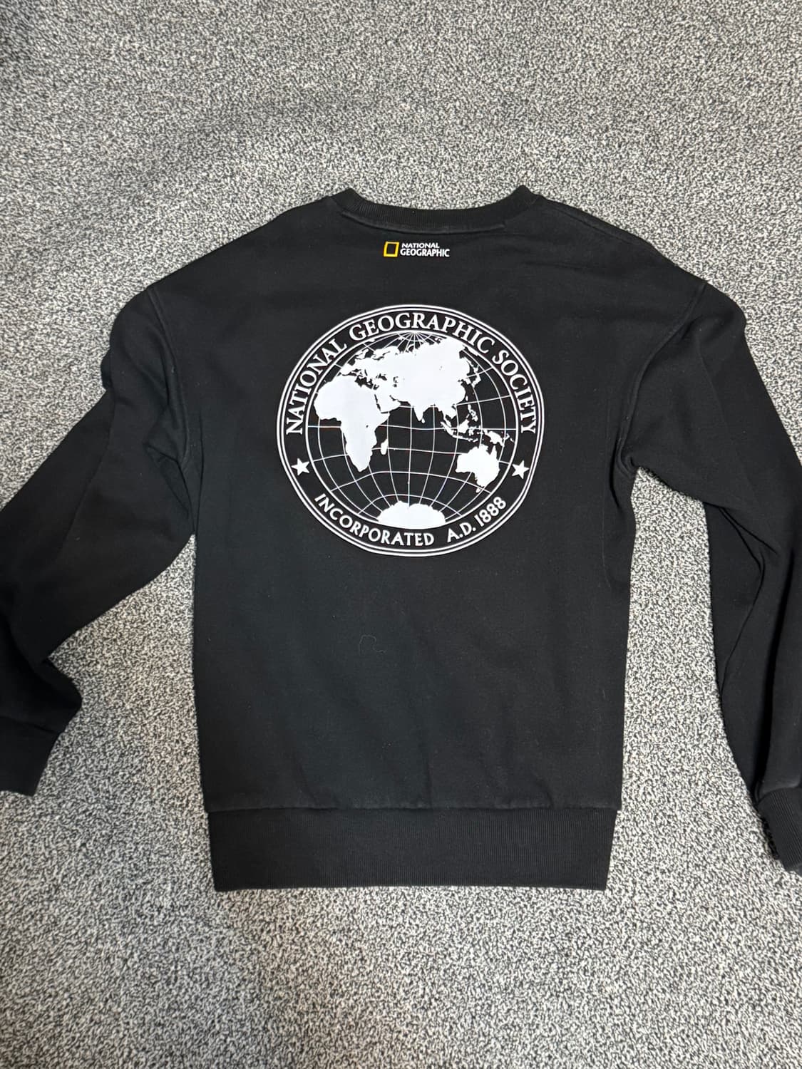 내셔널지오그래픽 맨투맨 상품이미지2