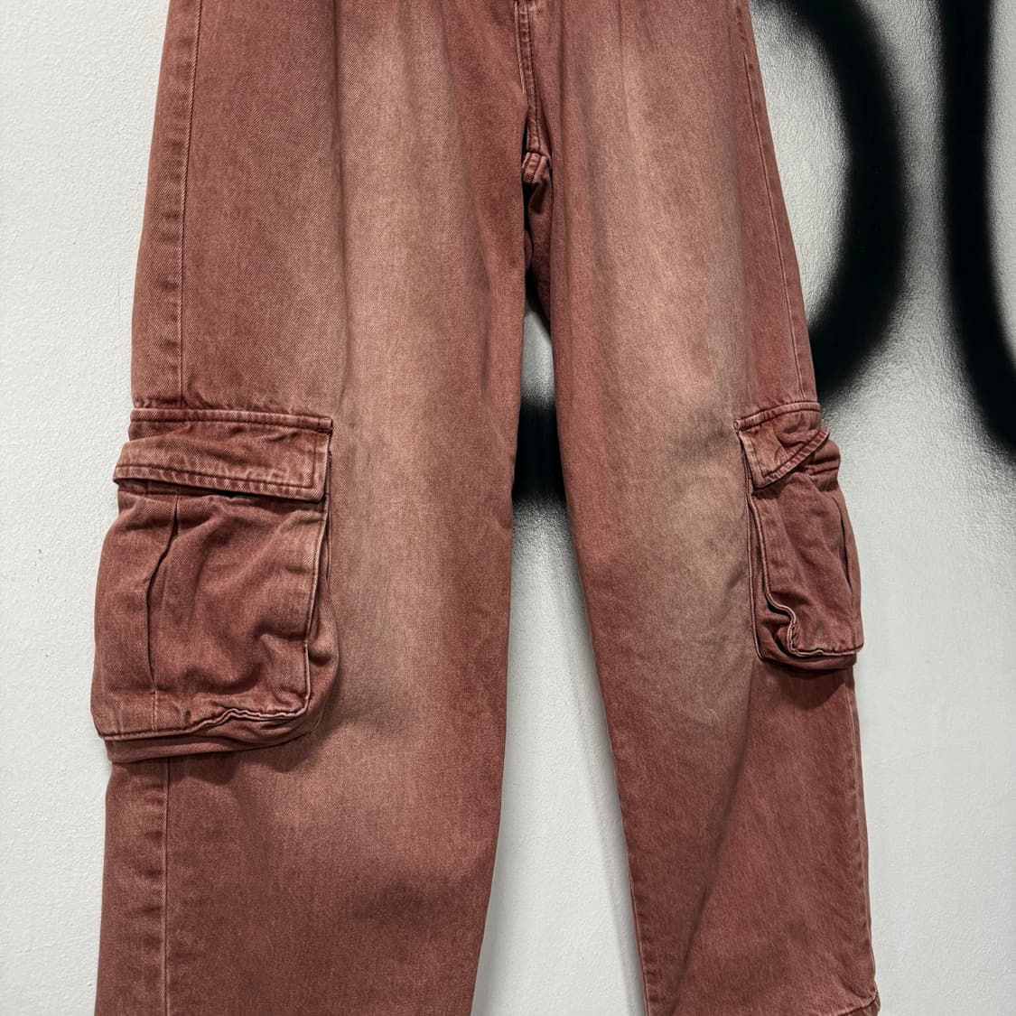 Xtonz 핑크 워싱 카고 세미 벌룬핏 와이드 데님 팬츠 상품이미지4