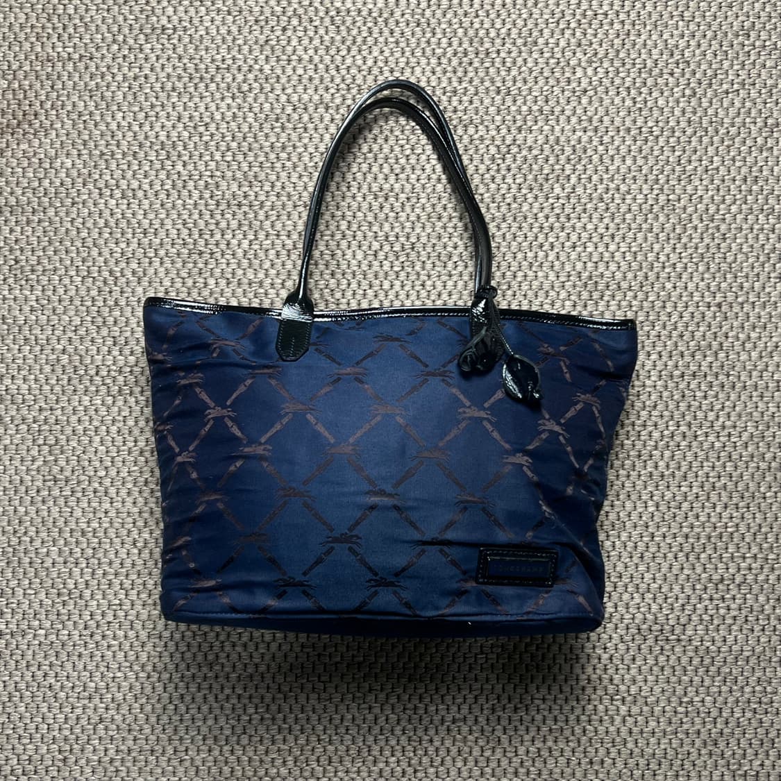 롱샴 로고 패턴 토트백 네이비 상품이미지1