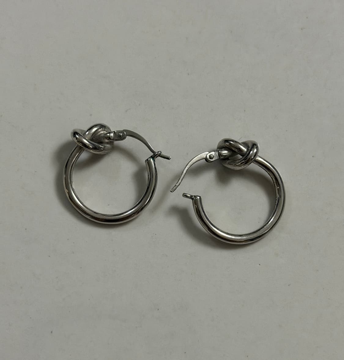 실버 매듭후프 이어링 상품이미지2