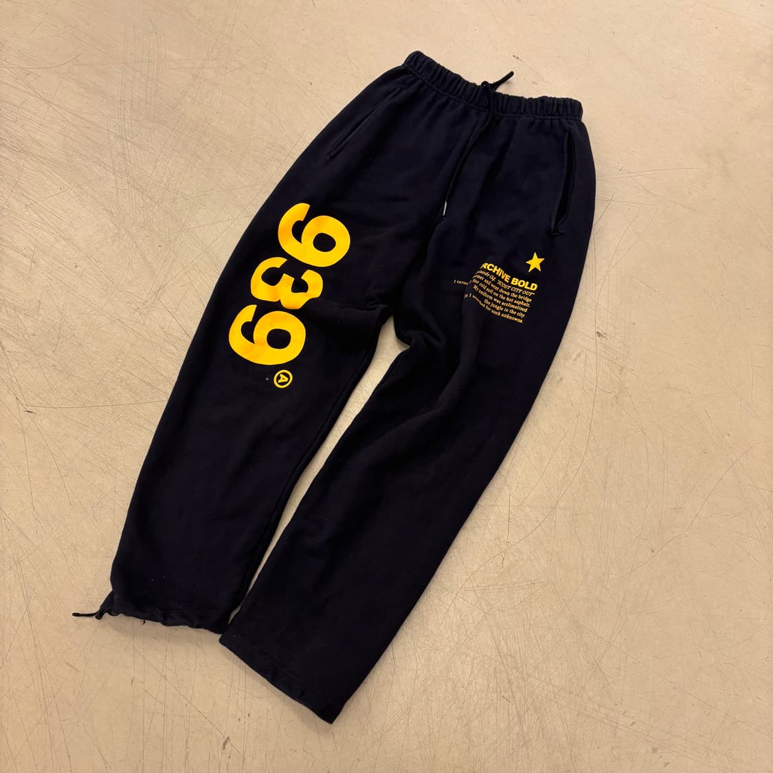 아카이브 볼드 939 빅로고 스웻 조거 팬츠 상품이미지1