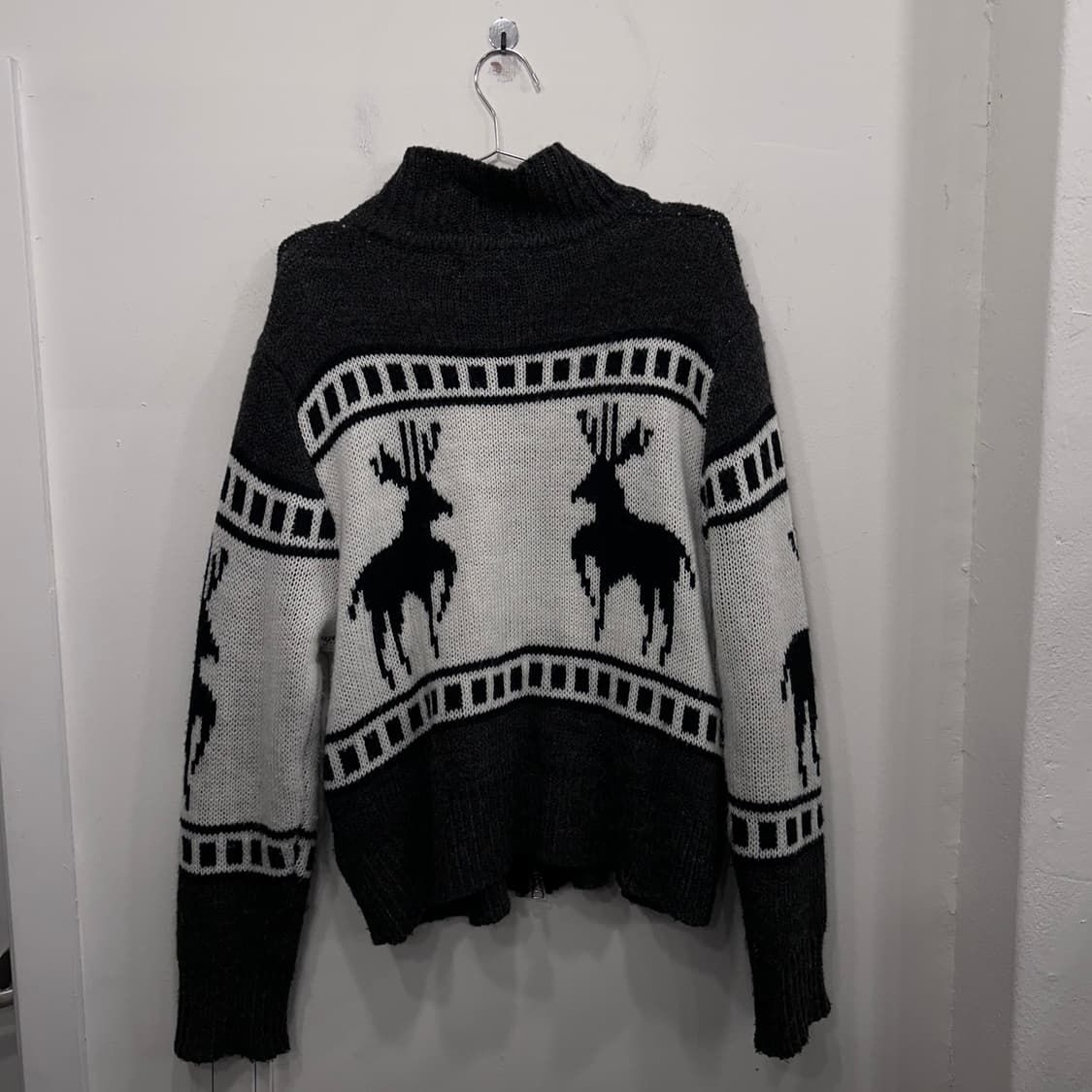 로웰 노르딕 패턴 하이넥 코위찬 니트집업 상품이미지5