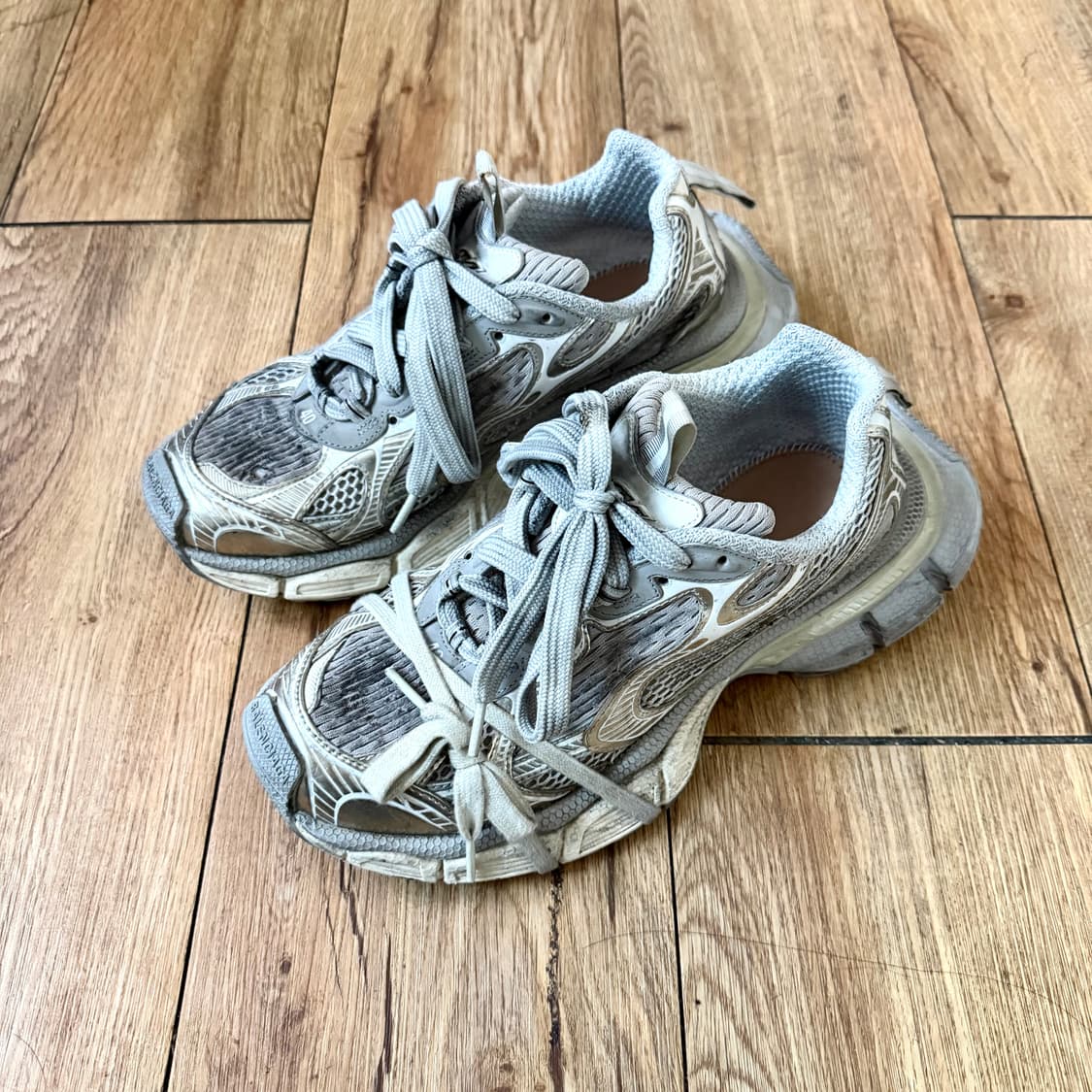 발렌시아가 3XL 에그쉘 상품이미지1