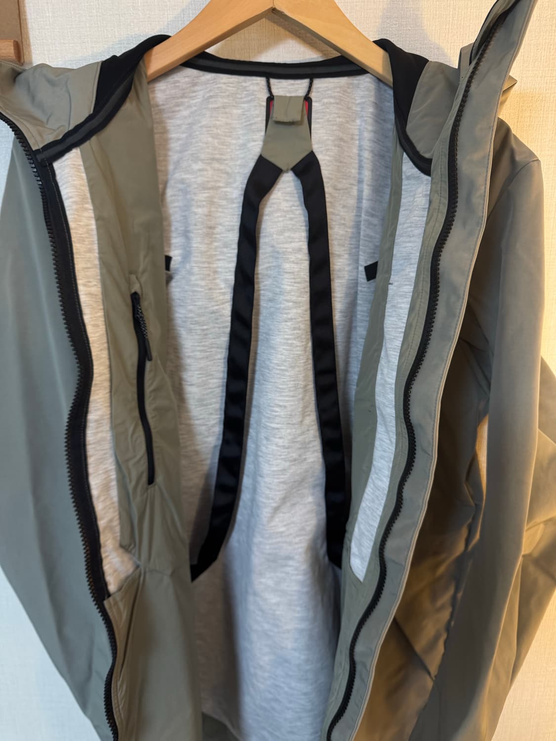 [L]나이키 테크팩 후드 쉴드 자켓 바람막이 상품이미지4