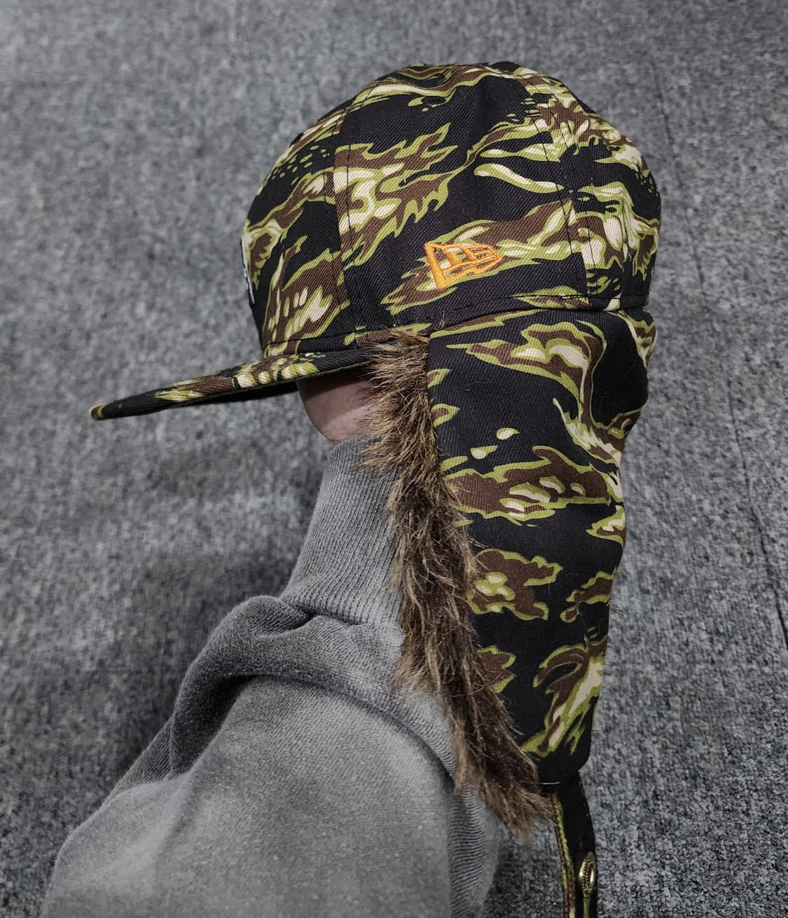 뉴에라 타이거 카모플라쥬 트루퍼햇 플랩캡 모자 57.7cm 상품이미지3