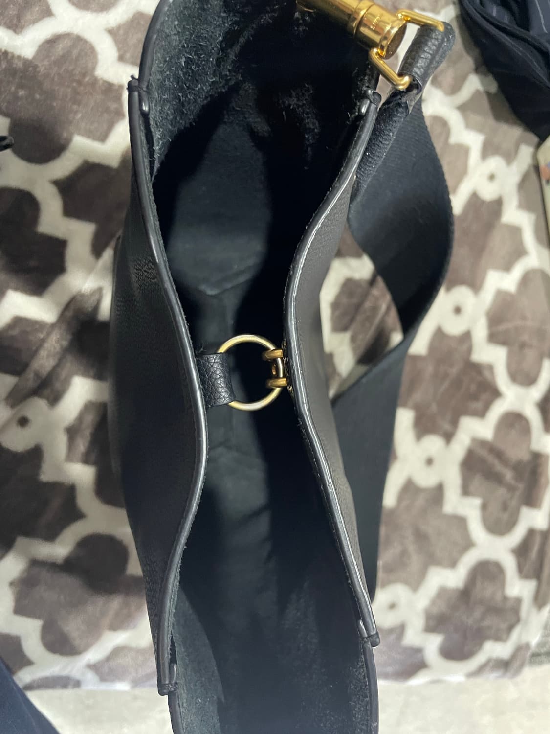 셀린느 상글 스몰 버킷백 블랙 정품 상품이미지8