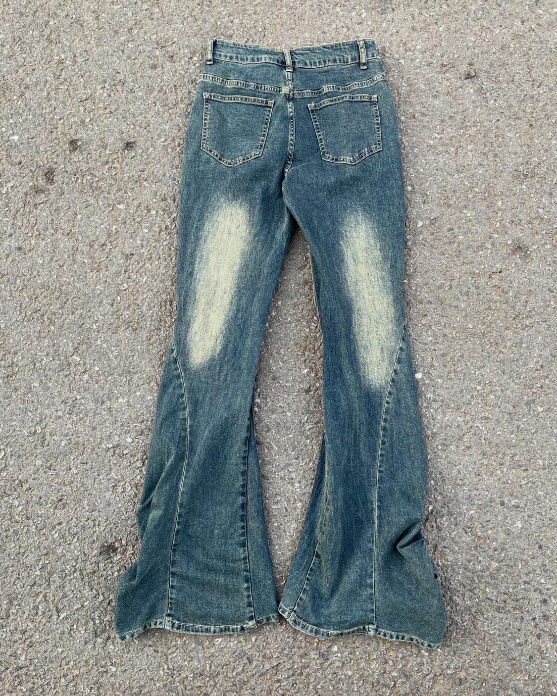 Romwe ✝️ stud washed flare jean 상품이미지2