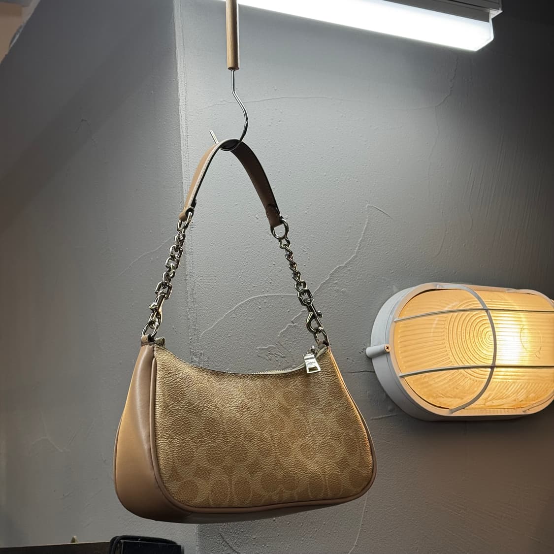 코치 테리 숄더백 호보백 핑크베이지 y2k 상품이미지3