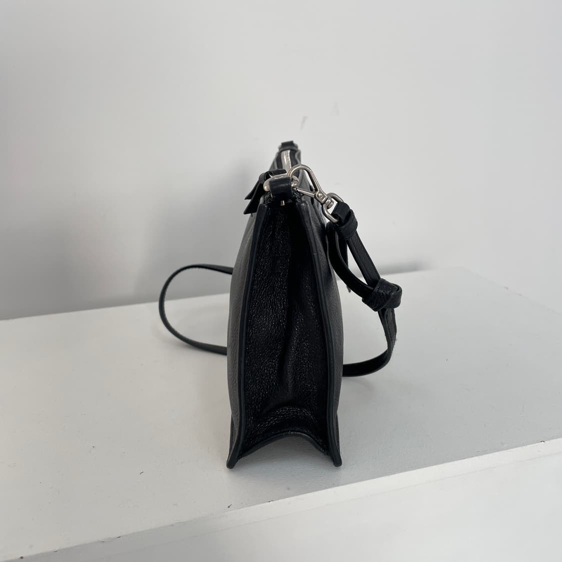 프라다 에티켓 레더 코스메틱 파우치 겸 숄더백 상품이미지6