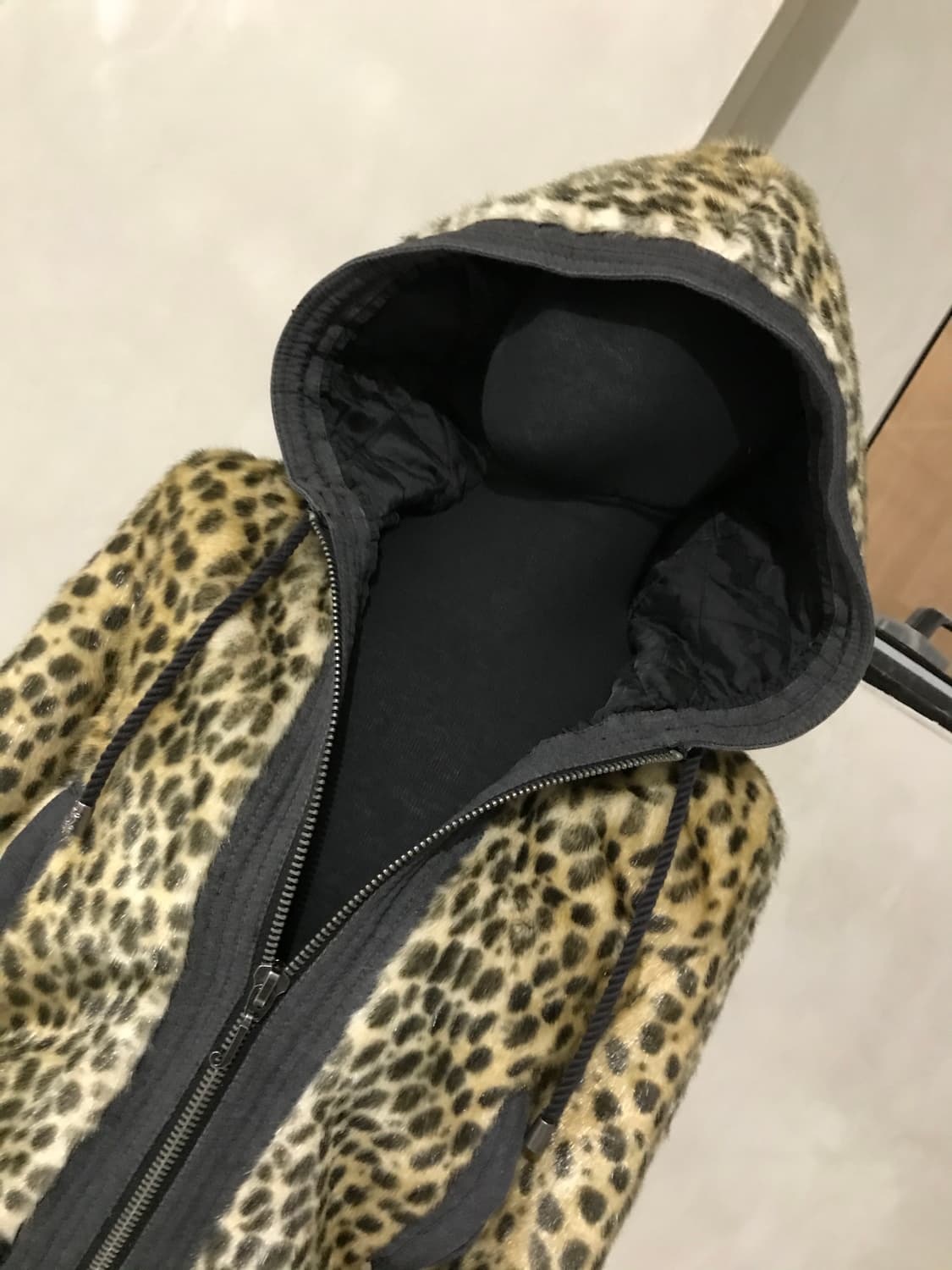 Juicy couture 쥬시꾸뛰르 레오파드 슬림 후드 퍼자켓 상품이미지2