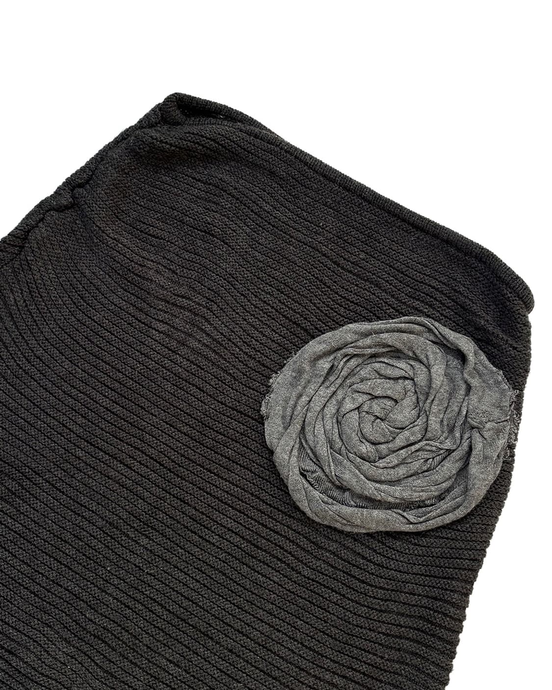 Dark cloudy 플라워 아플리케 포인트 니트 셔링 스커트 상품이미지7