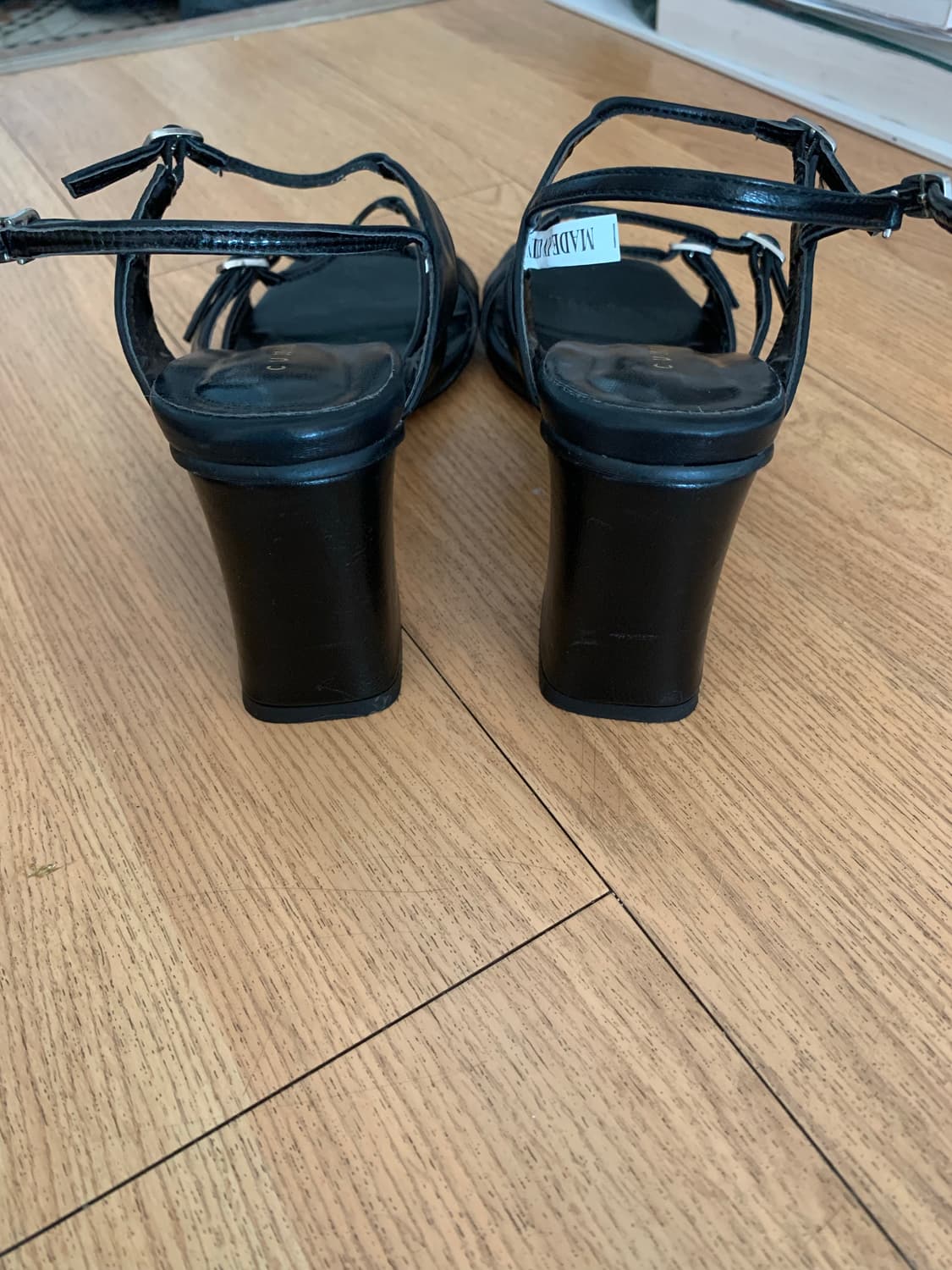 스트랩 샌들 245mm 상품이미지3