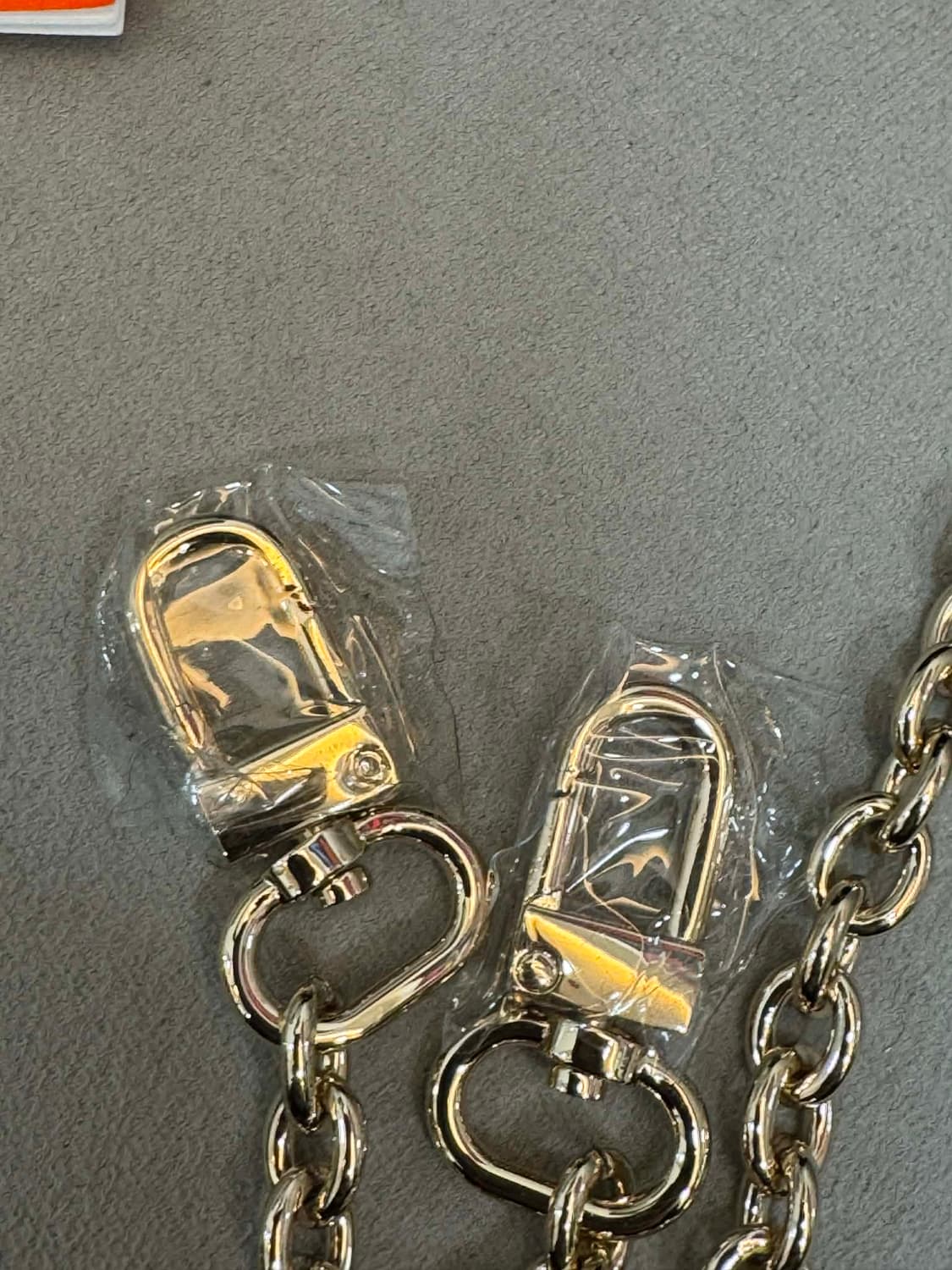 새상품 비비안웨스트우드 벨벳 미니 야스민백  상품이미지2