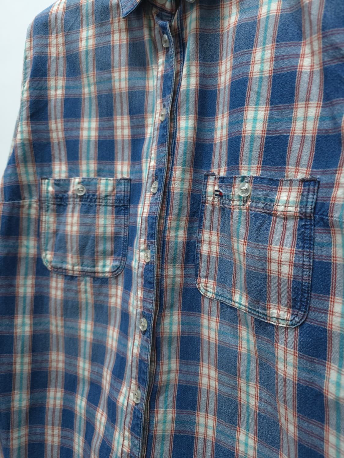 ​타미힐피거 데님 빈티지워싱 체크 남방 셔츠(95~100) 상품이미지3