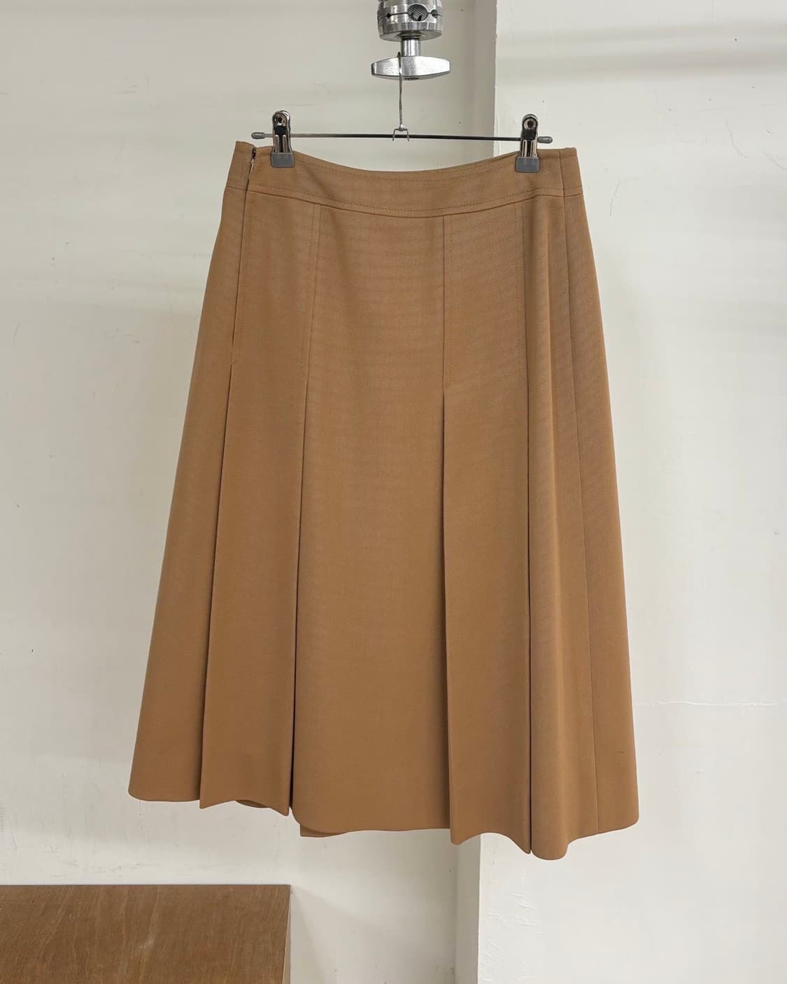 셀린느 브라운 핀턱 미디 스커트 상품이미지4