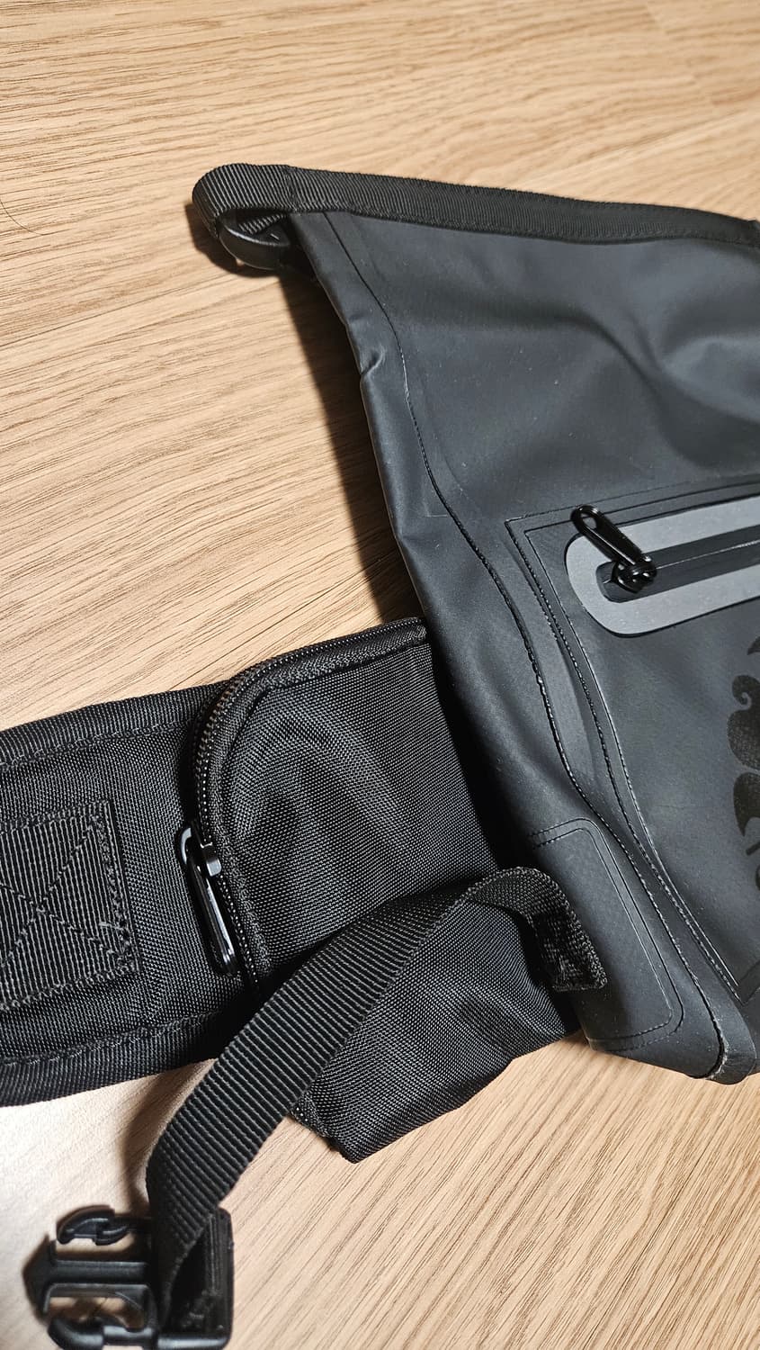 (새상품 ) Sundek 방수 힙샙/벨트백 상품이미지3