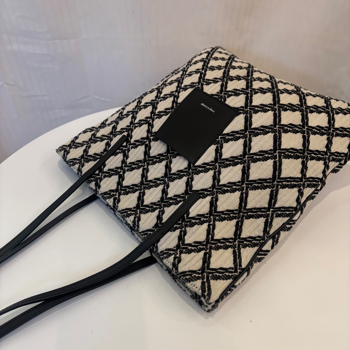 정품 루즈앤라운지 체크 숄더백     상품이미지5