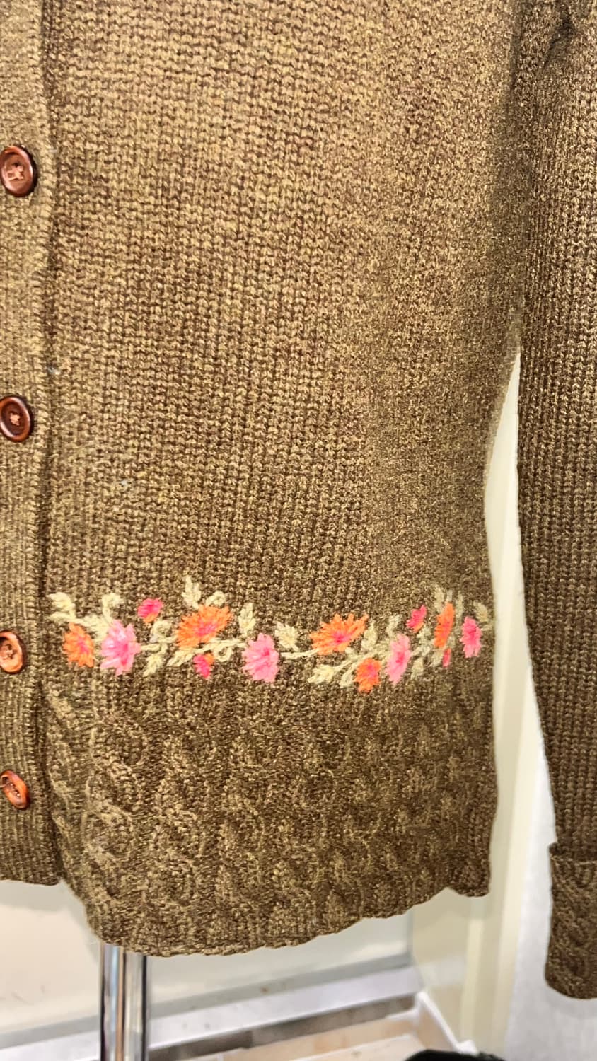 케미컬시스터즈 빈티지 올리브 자수 니트가디건 상품이미지3