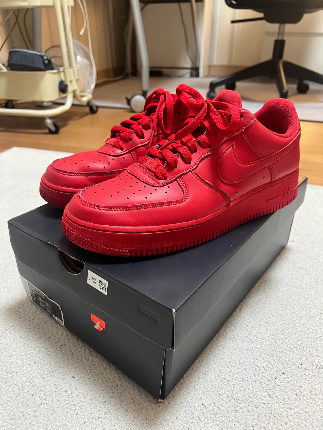 275 에어포스 1 로우 트리플 레드 올레드 올빨강 상품이미지1