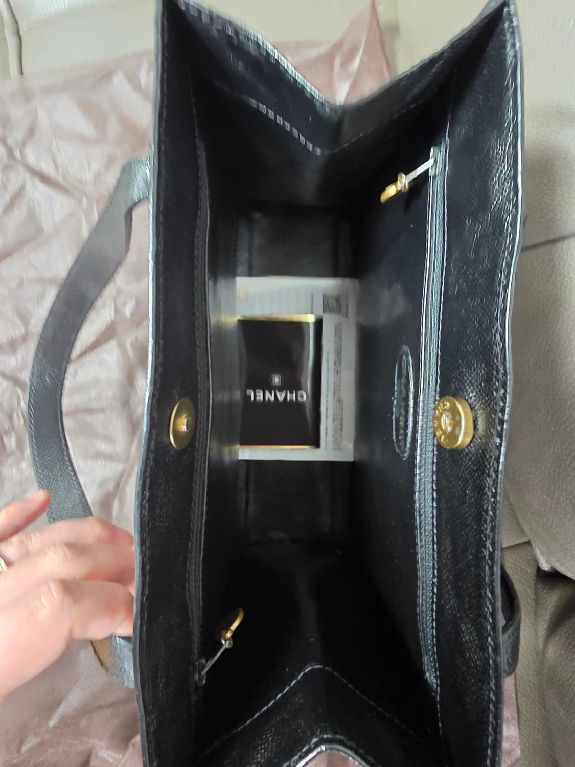 정품 샤넬 미듐 가죽 토트백 상품이미지8