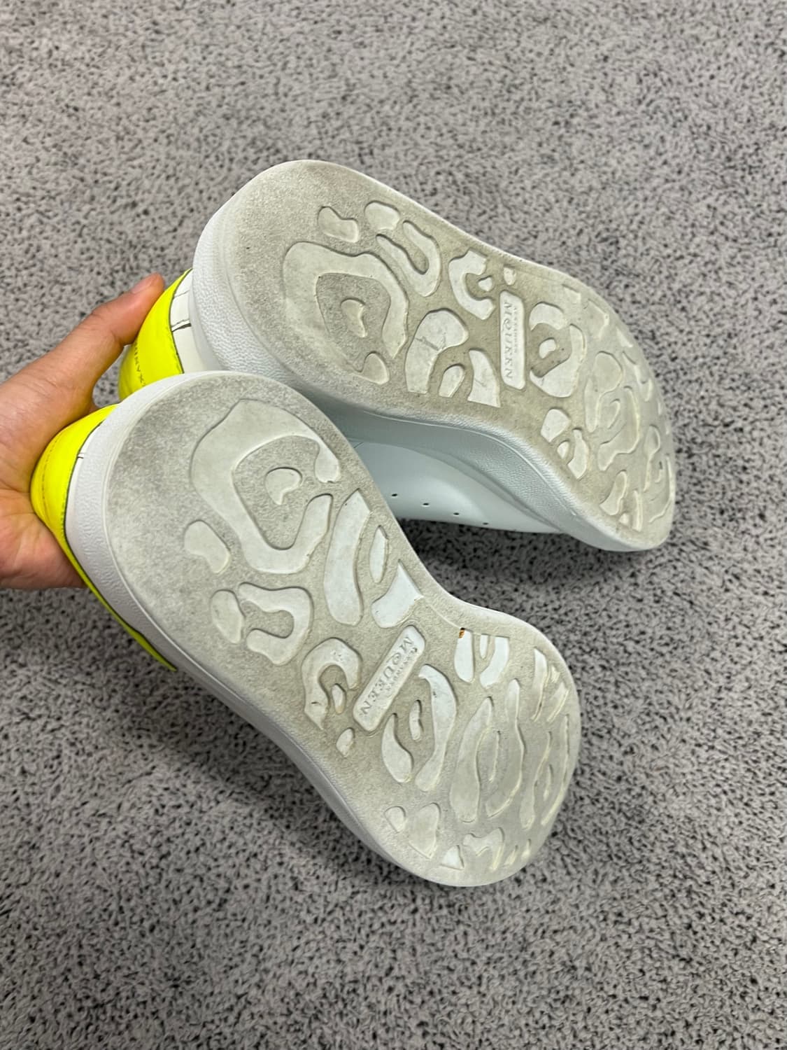 (35 1/2) 알렉산더 맥퀸 오버솔 라임탭 상품이미지4