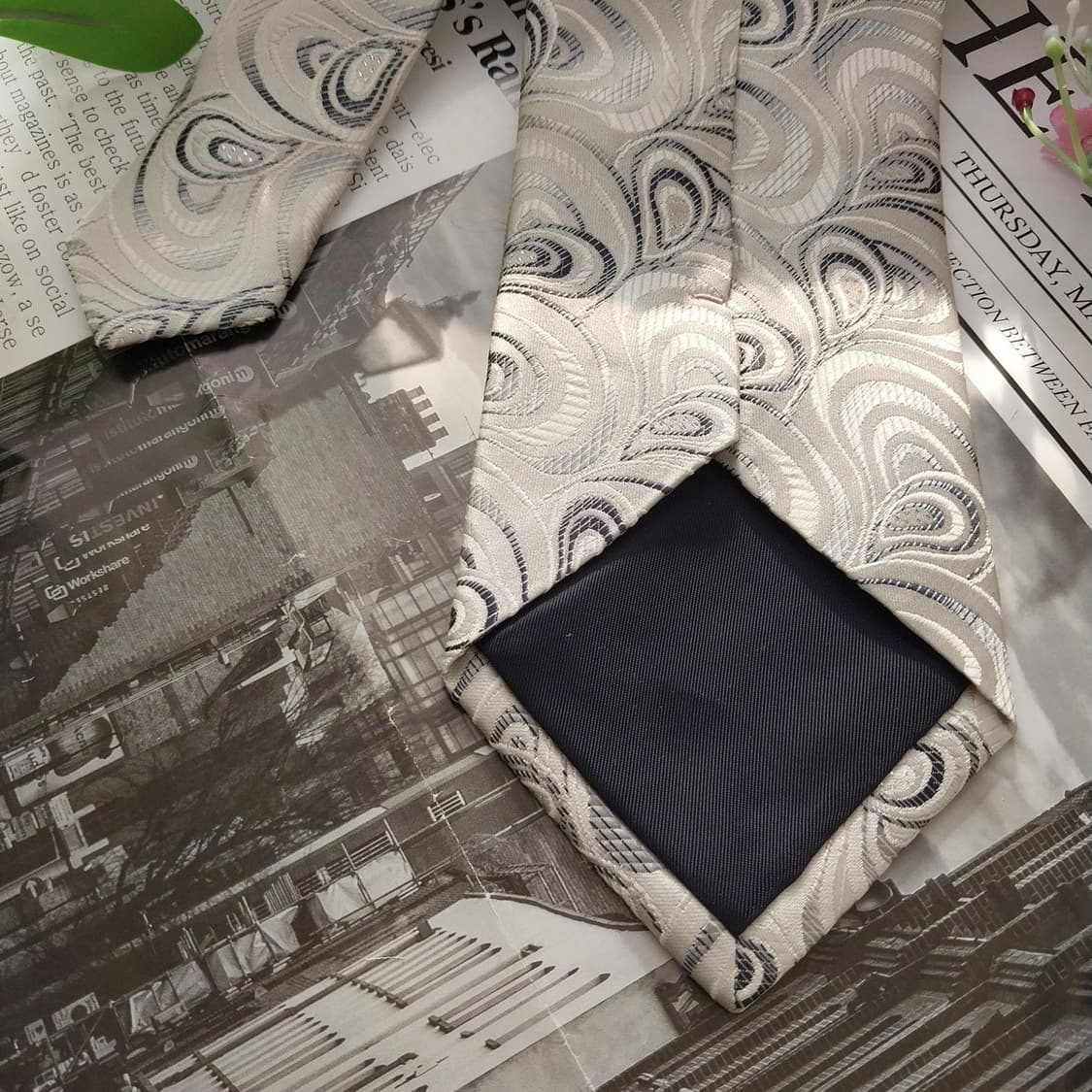 메트로시티 실크 화이트&그레이 패턴 넥타이 8.7cm A+등급 K1413 상품이미지8