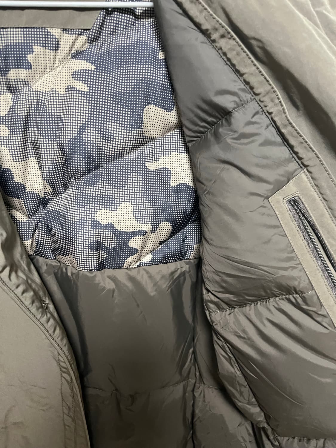 CARTE BLANCHE 카키색 구스 패딩 상품이미지4