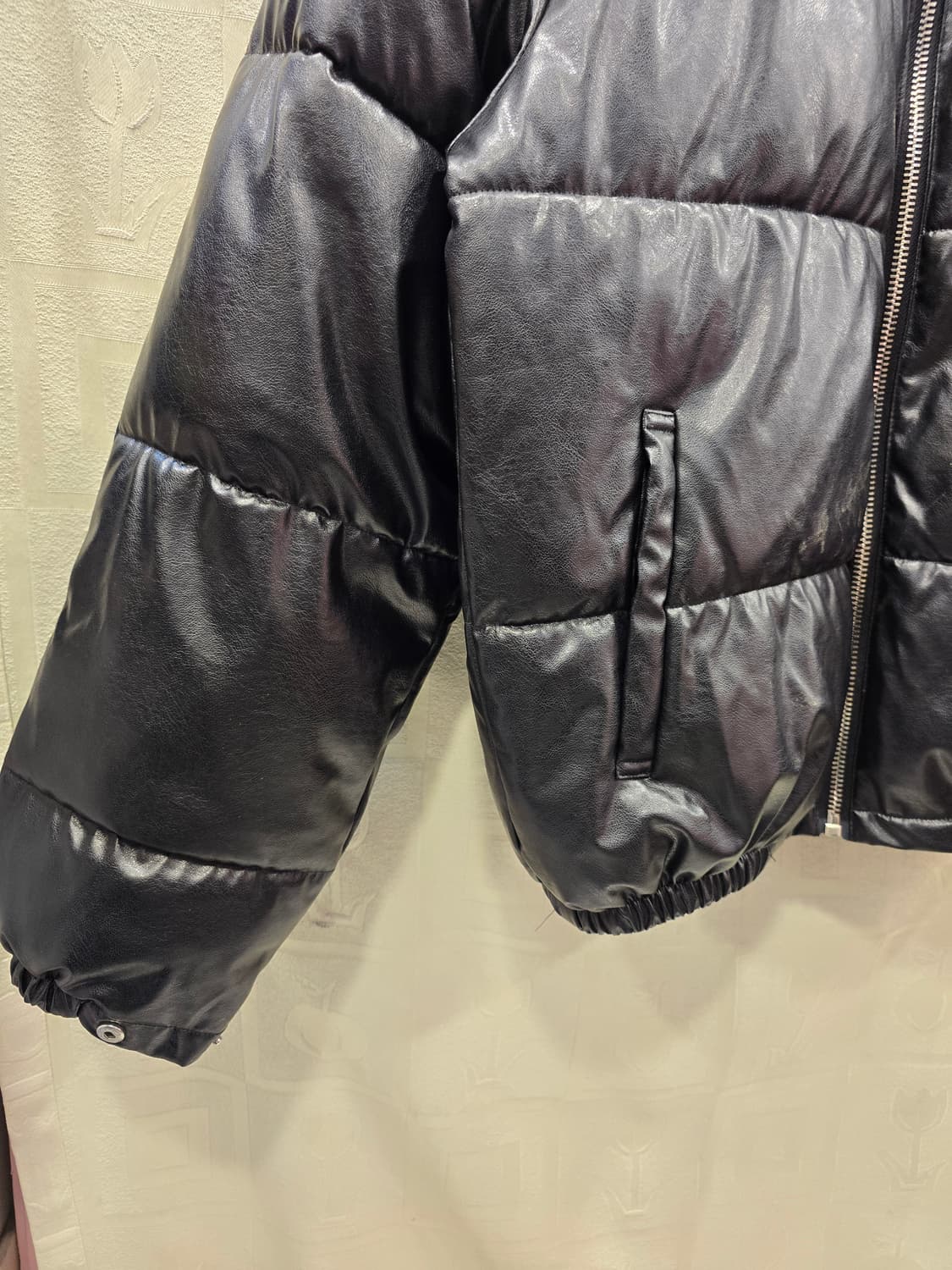 R2 스튜디오 레더 패딩 점퍼 블랙 100~105 상품이미지4