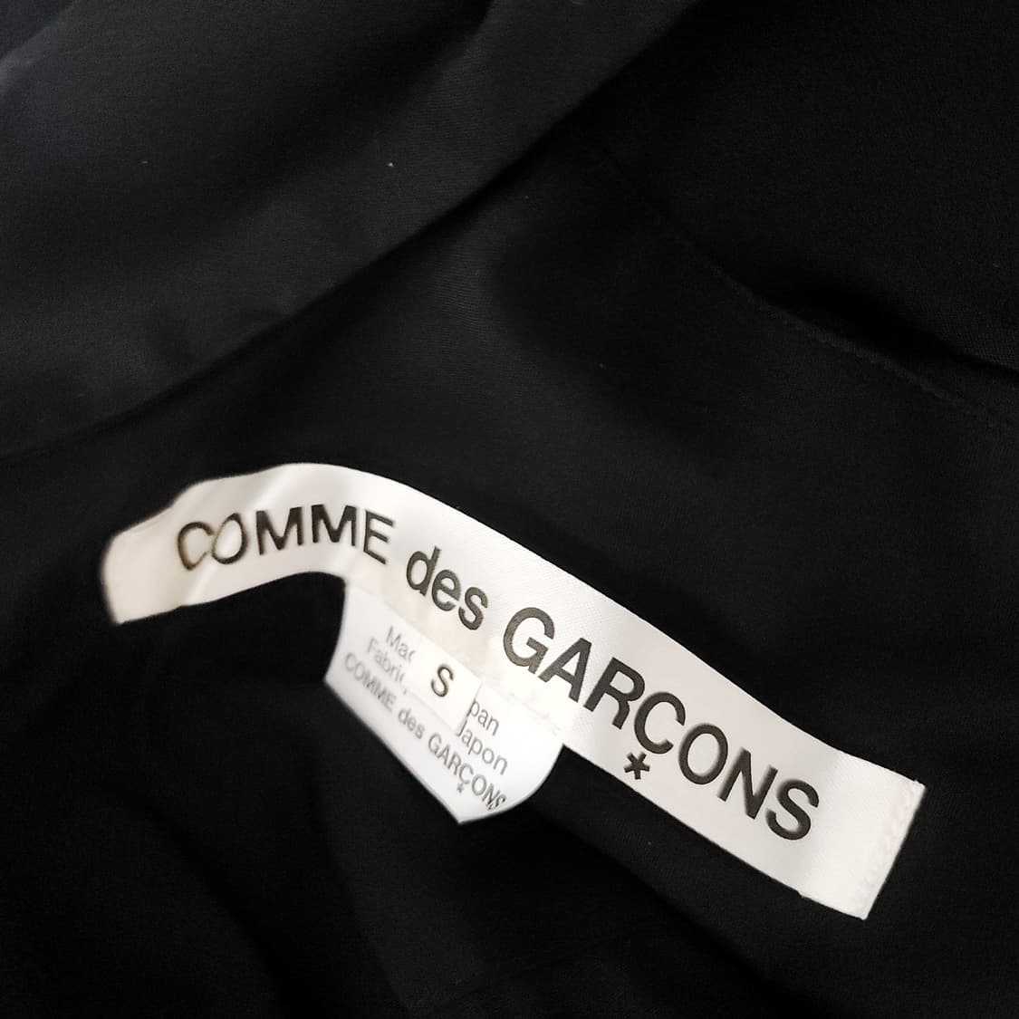 꼼데가르송 25ss 비대칭 셔츠 블랙 s (GP-B013) 상품이미지5