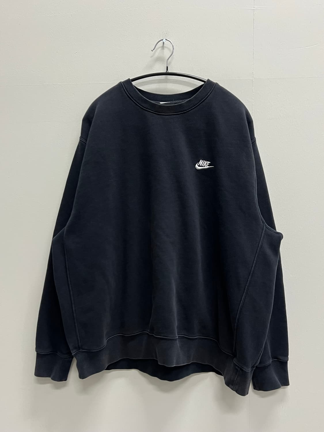 나이키 퓨추라 맨투맨 블랙 상품이미지2