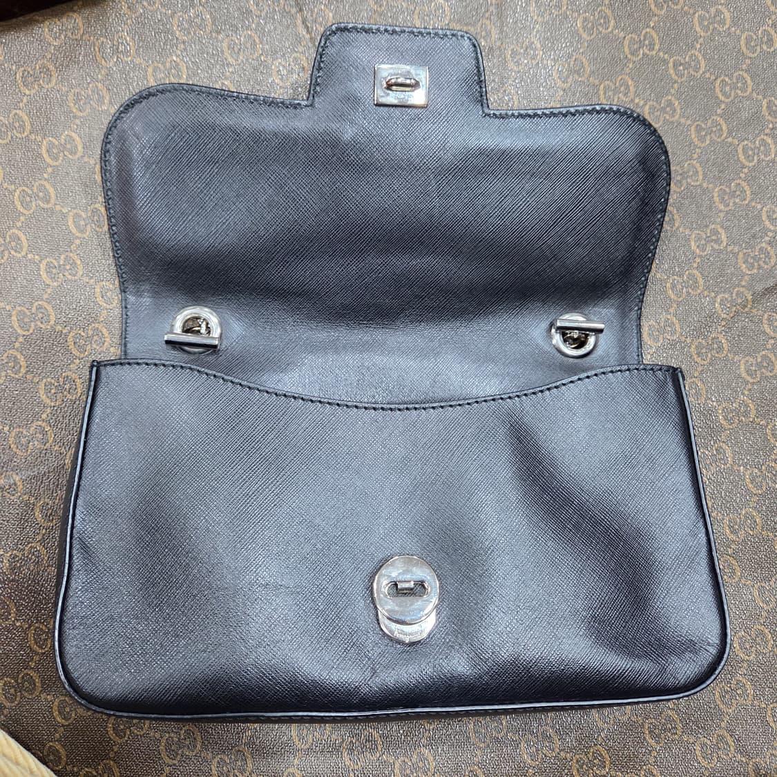 페라가모 간치니 미듐 숄더 상품이미지5