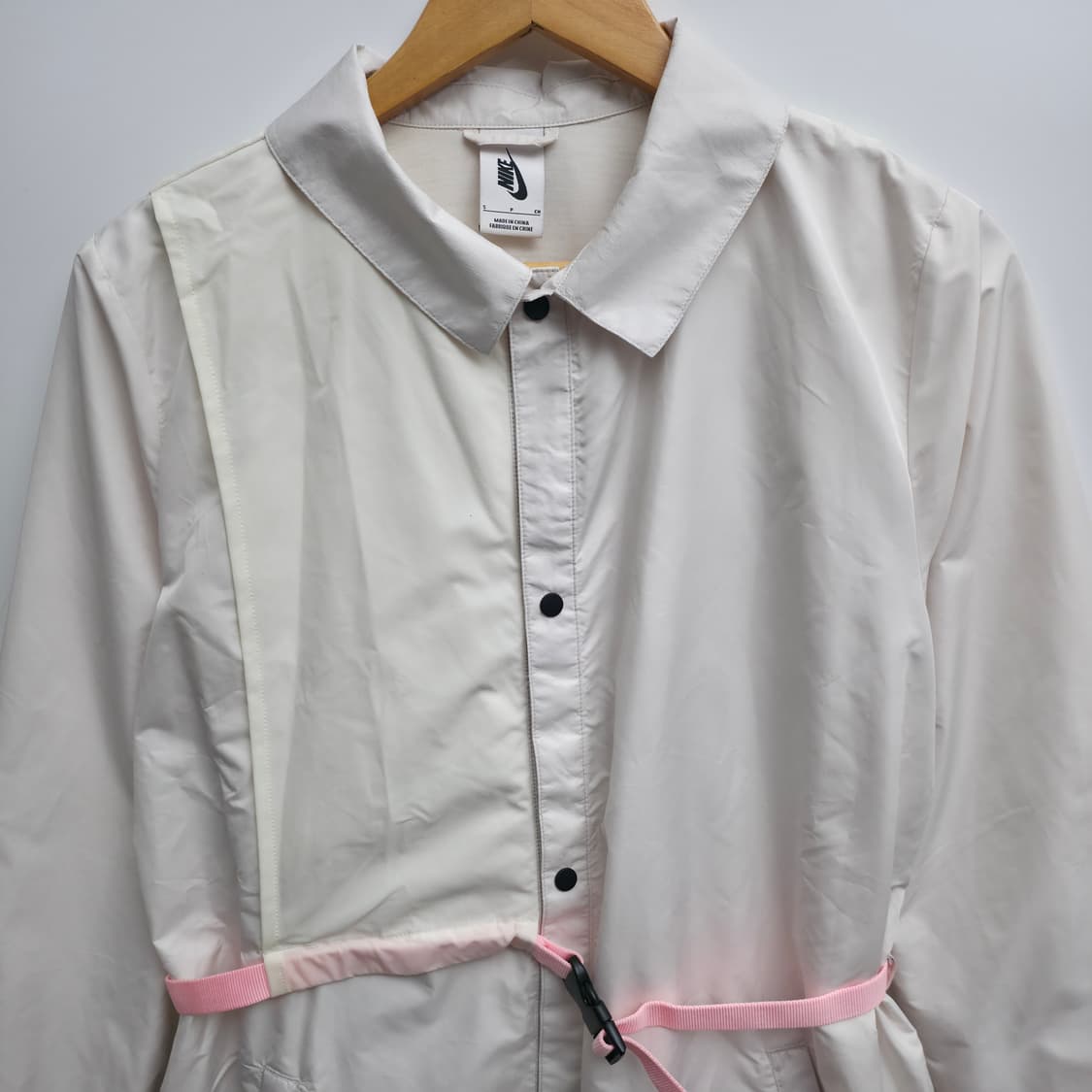 [S] 나이키 NRG 화이트 바람막이 코트 상품이미지2