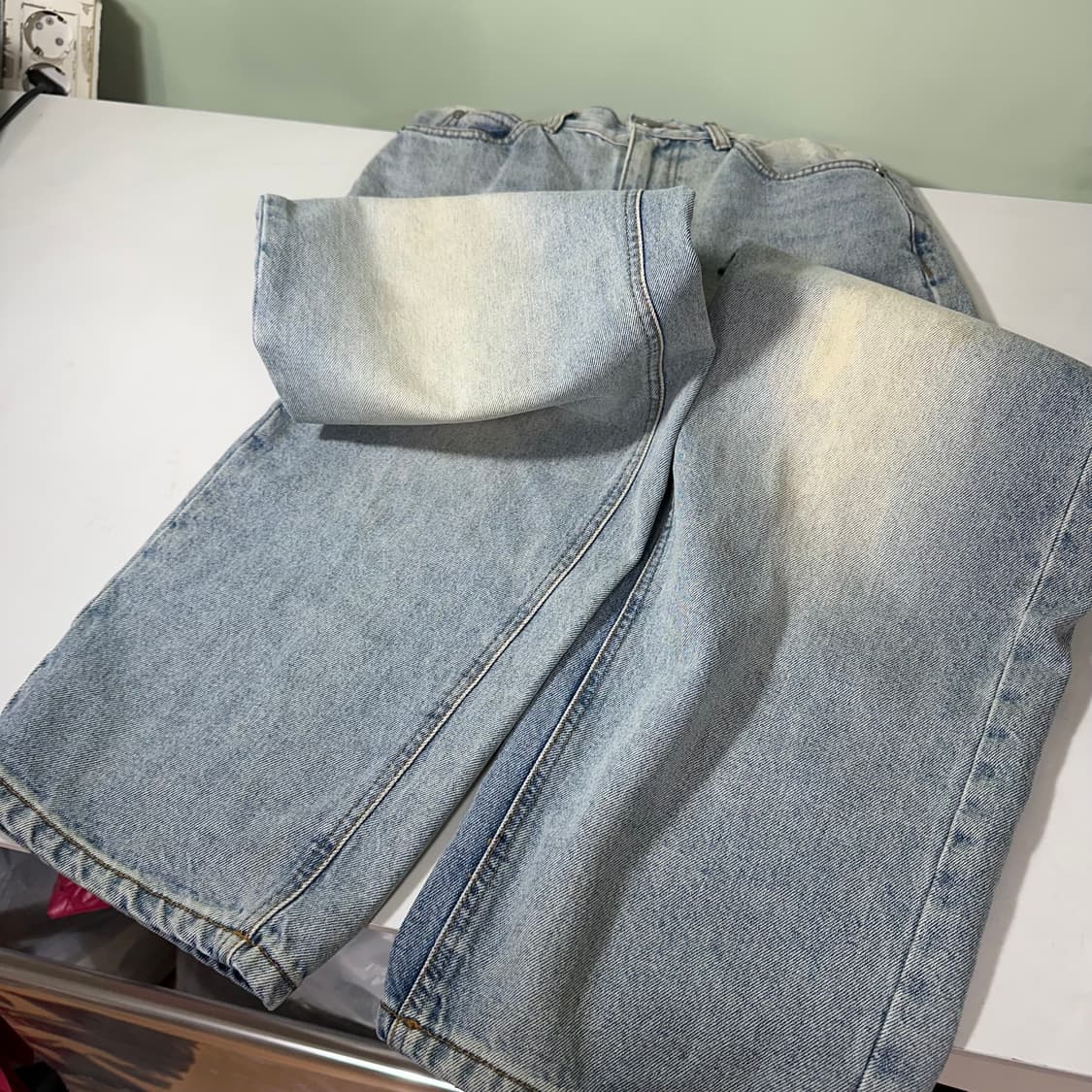 우먼M-L 랑방 LANVIN 빈티워시드 세미벌룬 와이드핏 데님팬츠 상품이미지4