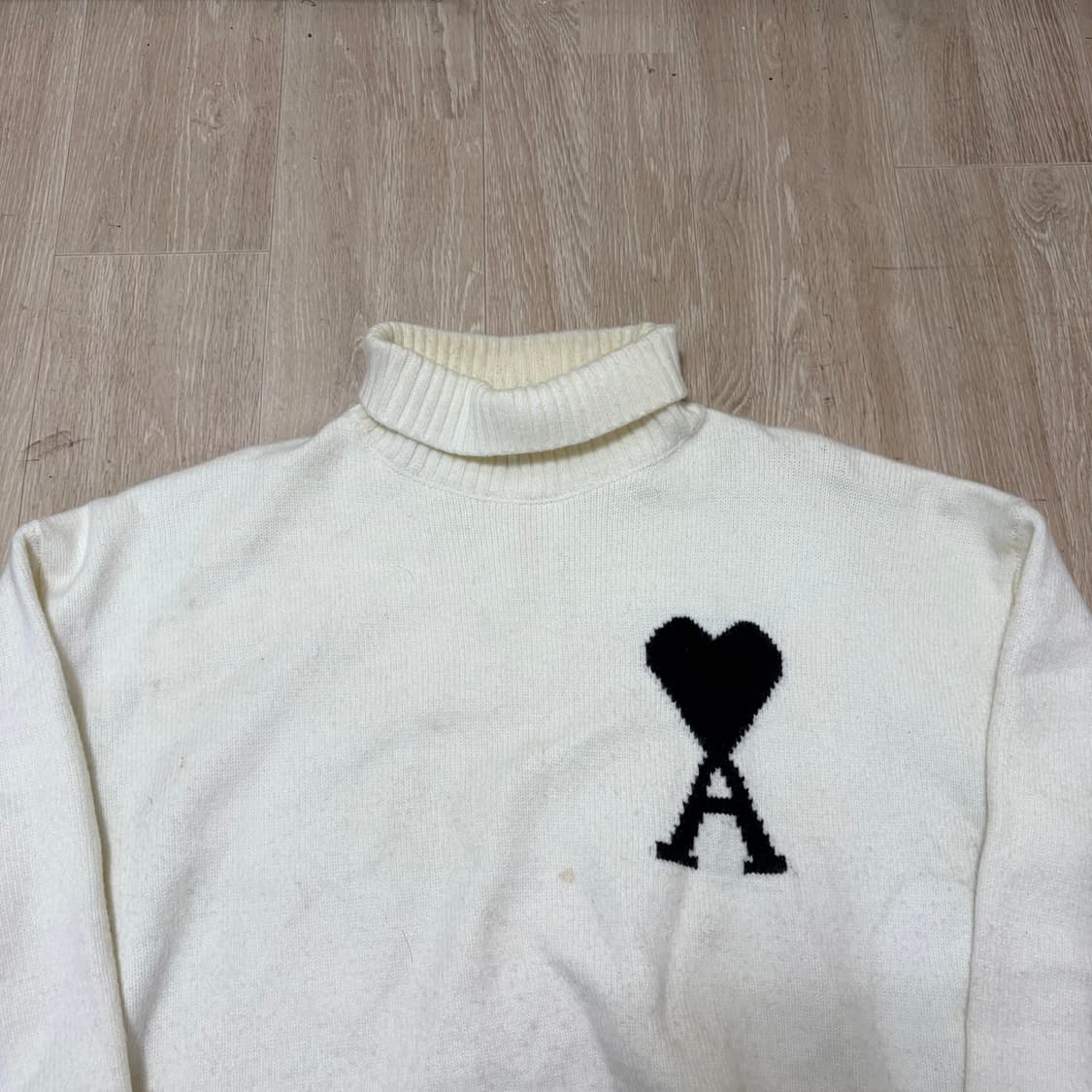 아미 빅하트 로고 터틀넥 목폴라 니트 L/100  상품이미지2