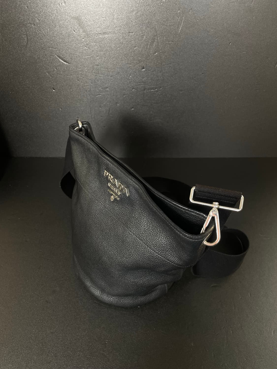 PRADA 프라다 비텔로 피닉스 블랙 버킷백 숄더백 상품이미지7