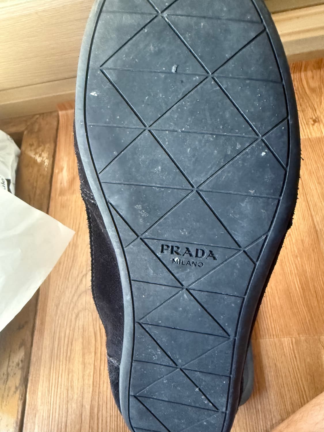 프라다 컬랩스 8.5사이즈 판매합니다 상품이미지4