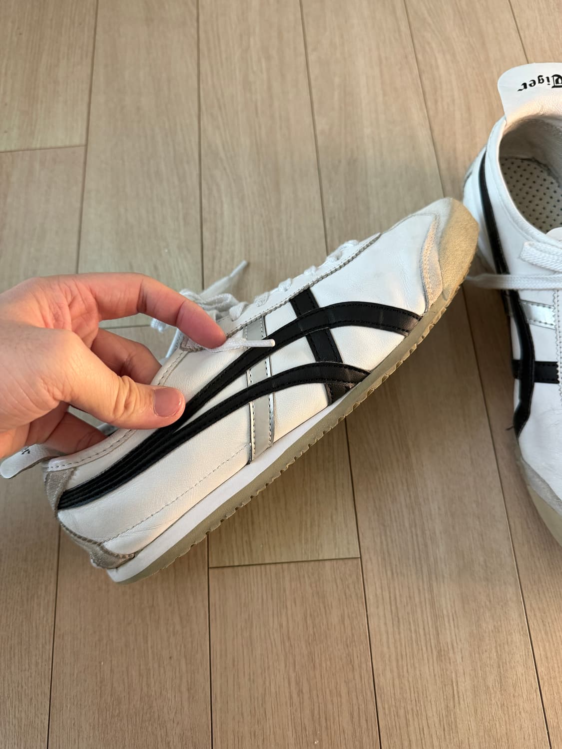 오니츠카 타이거 맥시코 66 빈티지 화이트 블랙 상품이미지4