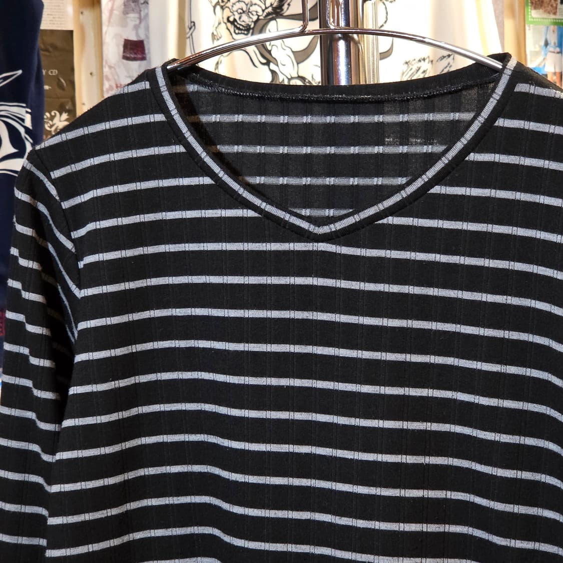 JPN 그레이 스트라이프 브이넥 슬림핏 롱슬리브 상품이미지2