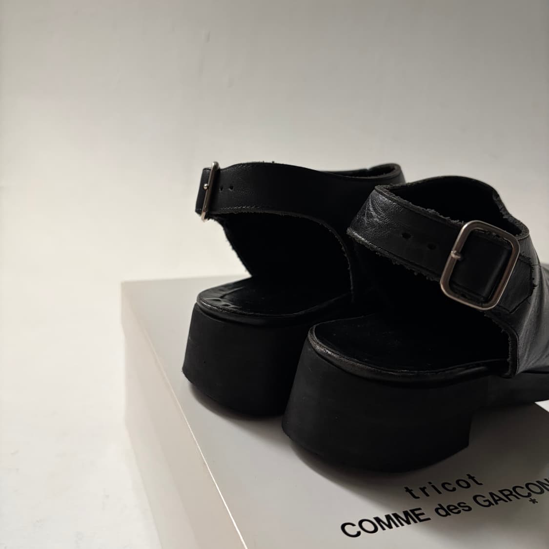 Minimal Leather Slingback Shoes 상품이미지6