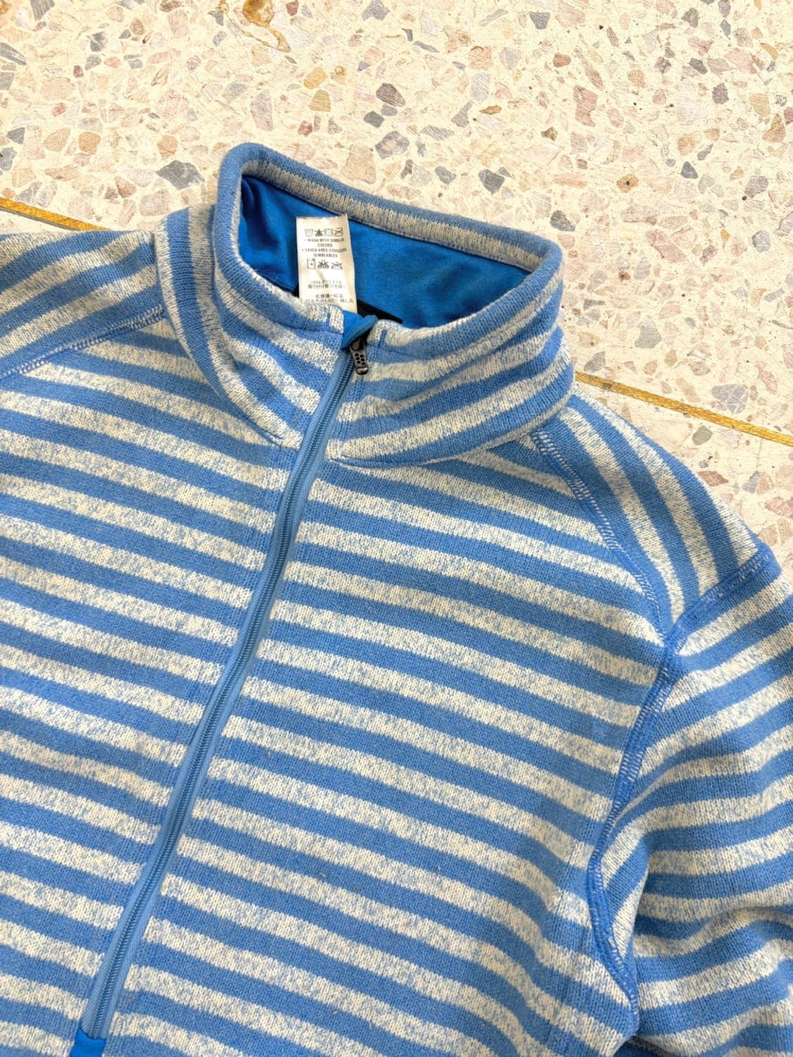 파타고니아 스트라이프 반집업 상품이미지8