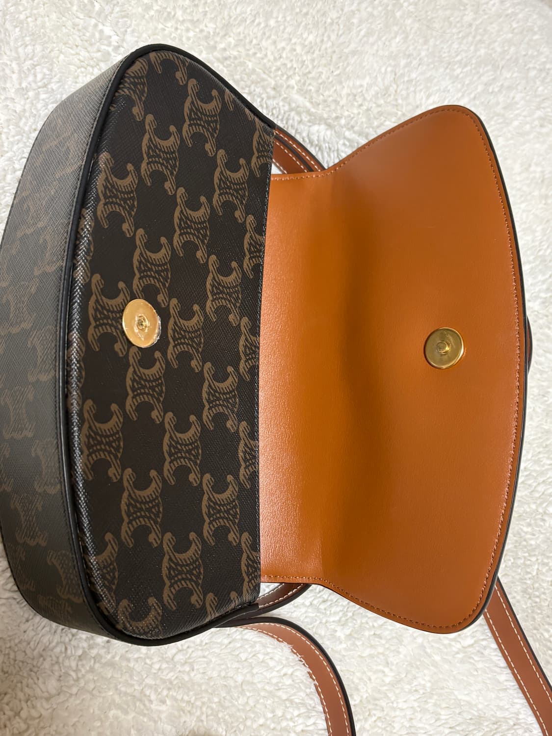 셀린느 타부백 상품이미지3