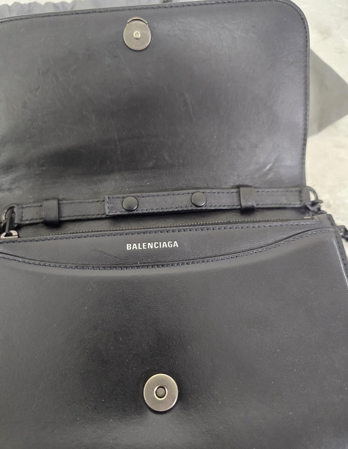 발렌시아가 B로고 체인 미니 숄더백 블랙 판매 상품이미지6