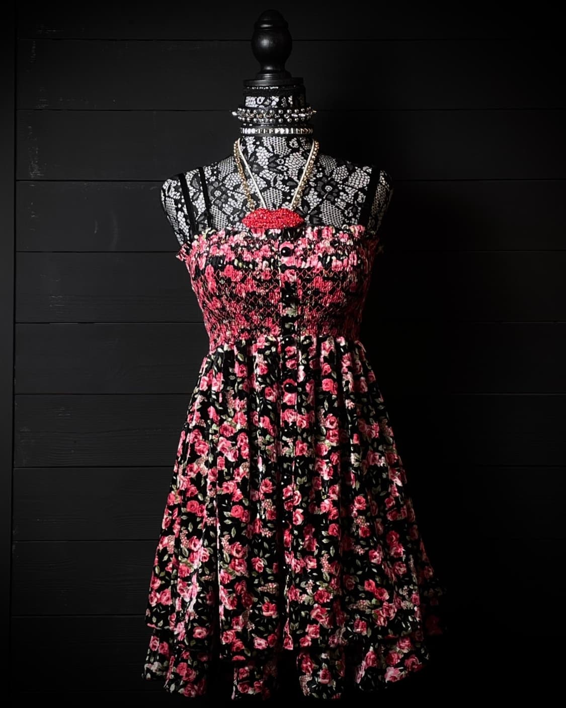 JPN 레드 핑크 플라워 패턴 블랙 나시 원피스 상품이미지1