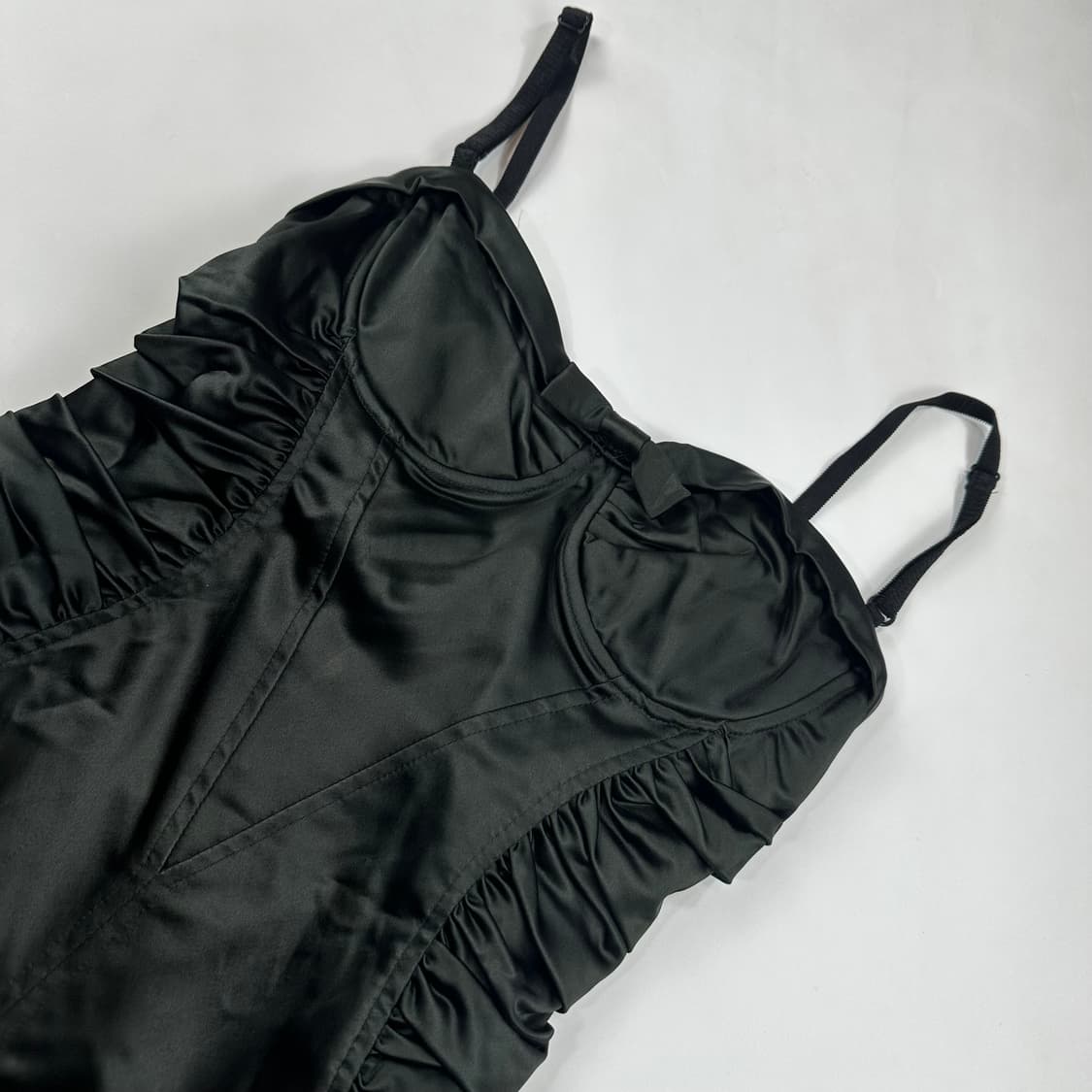 돌체앤가바나 블랙 새틴 셔링 미디 원피스 상품이미지5