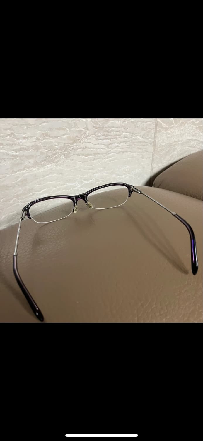 버버리 보랏빛 반무테 안경 상품이미지3