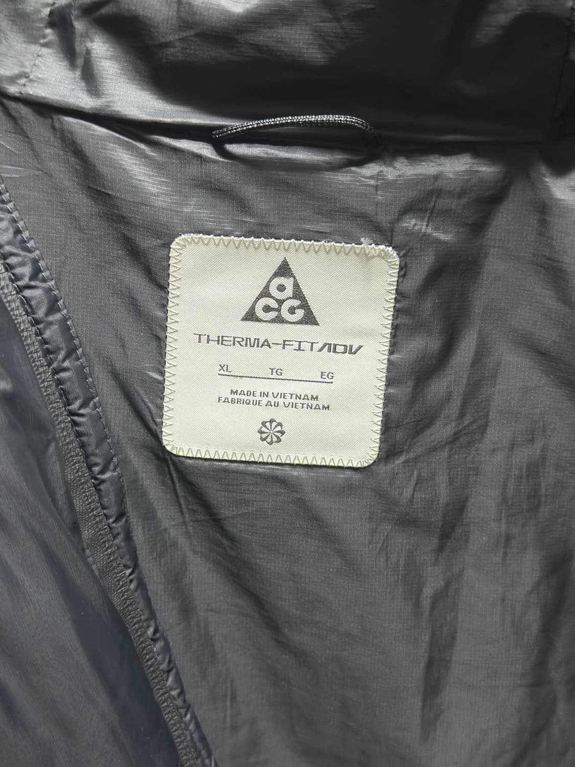 나이키 acg루나레이크 패딩 xl 판매합니다 상품이미지3