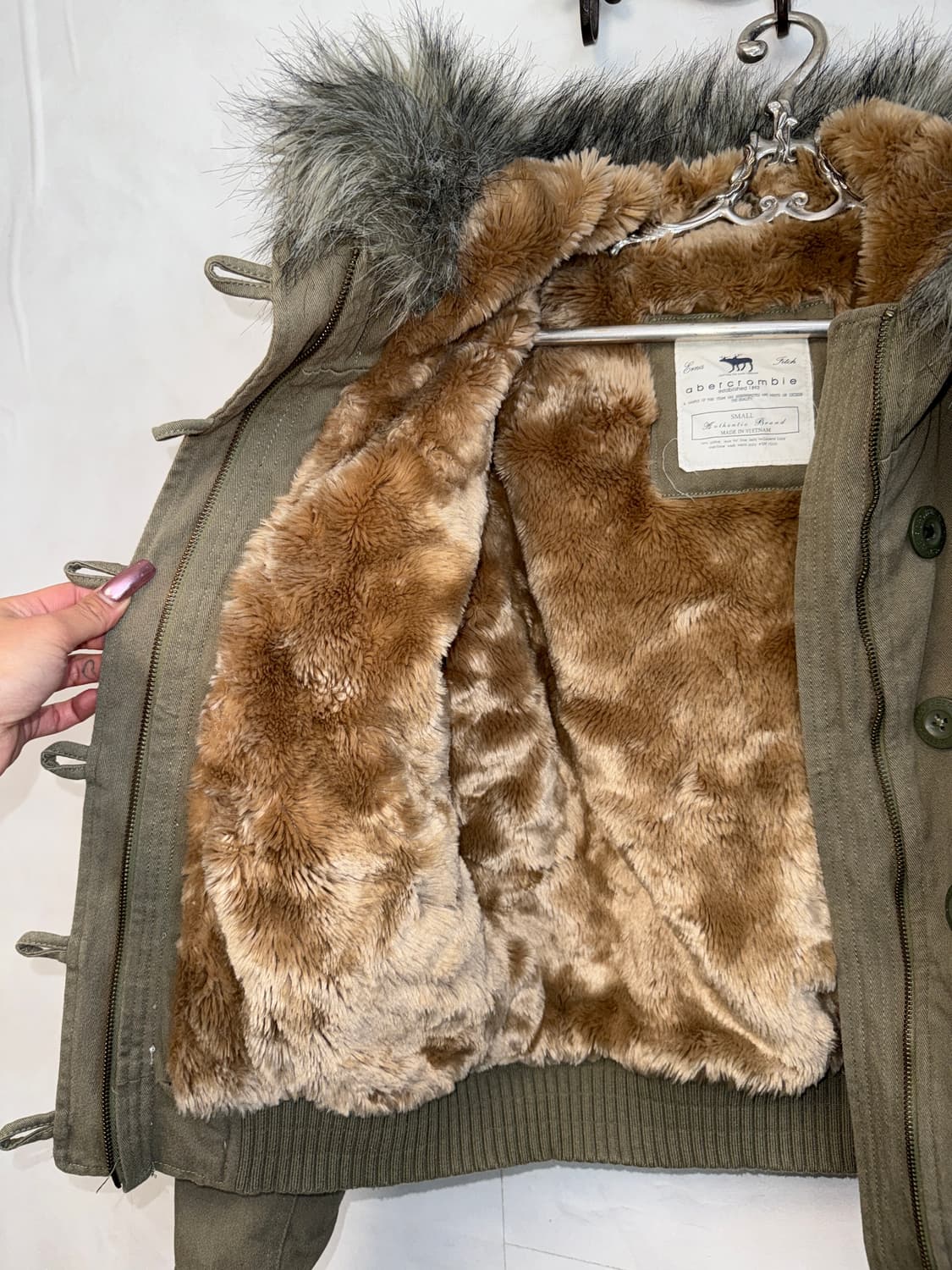 Abercrombie khaki faux fur bomber jacket 상품이미지6