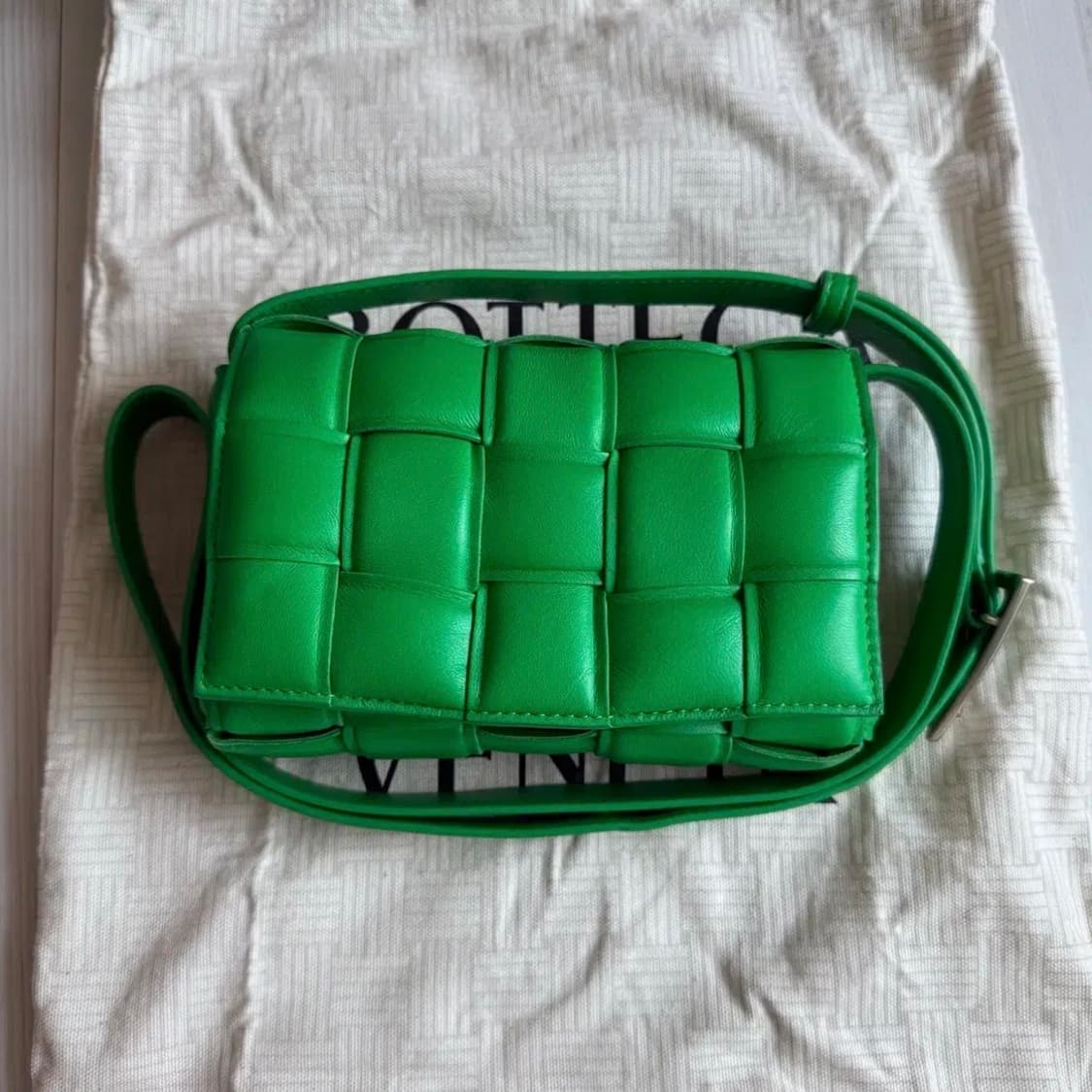 보테가베네타 패딩 카세트 풀박 상품이미지1